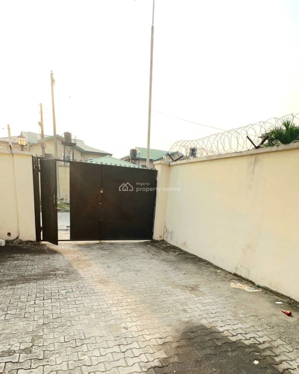 4 Bedroom Semi-detached, Lekki Phase 1, Lekki, Lagos, Semi-detached Duplex for Rent