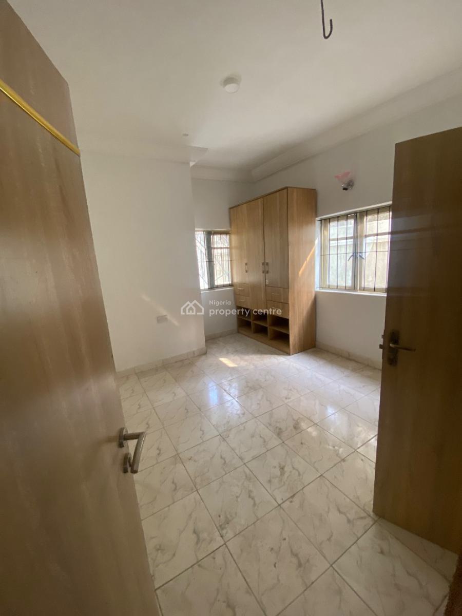 Spacious 3 Bedrooms Apartment, Gra, Abijo, Lekki, Lagos, Flat / Apartment for Rent