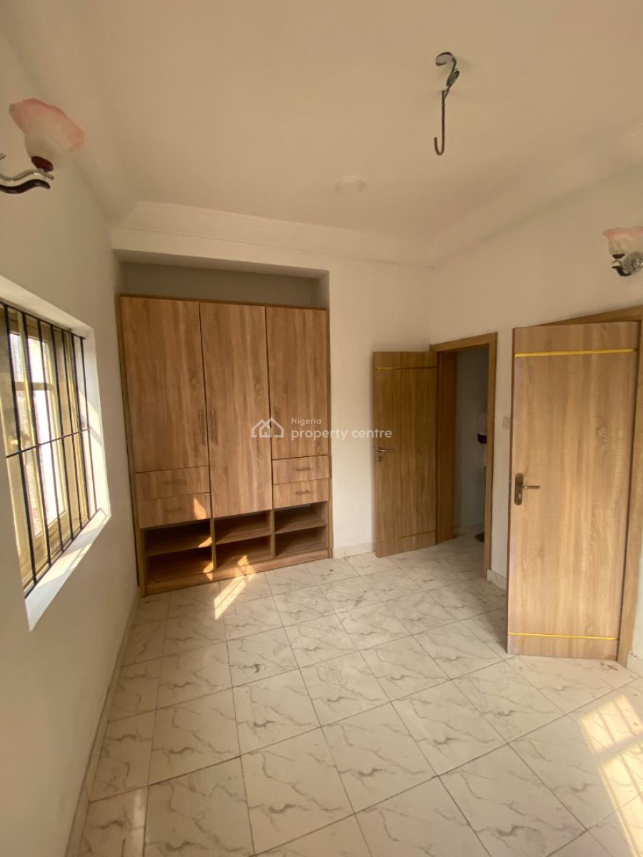 Spacious 3 Bedrooms Apartment, Gra, Abijo, Lekki, Lagos, Flat / Apartment for Rent