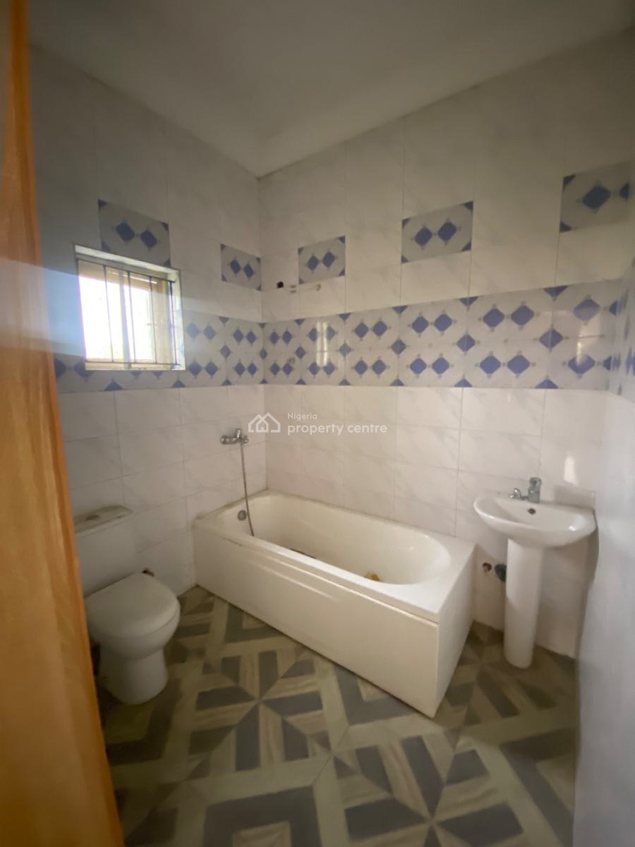 Spacious 3 Bedrooms Apartment, Gra, Abijo, Lekki, Lagos, Flat / Apartment for Rent