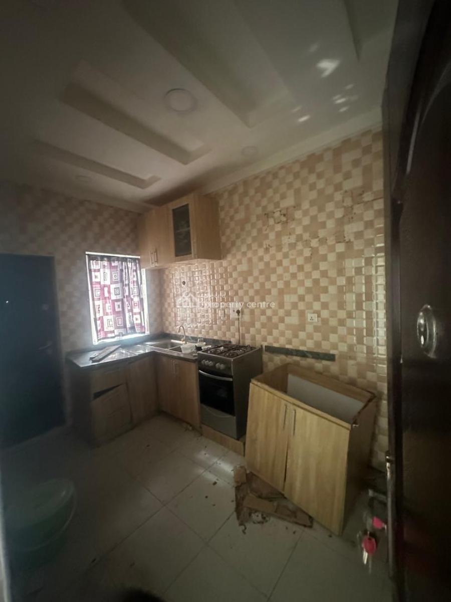 Executive Standard 3 Bedroom Flat, Millennium Estate, Gbagada, Lagos, Flat / Apartment for Rent