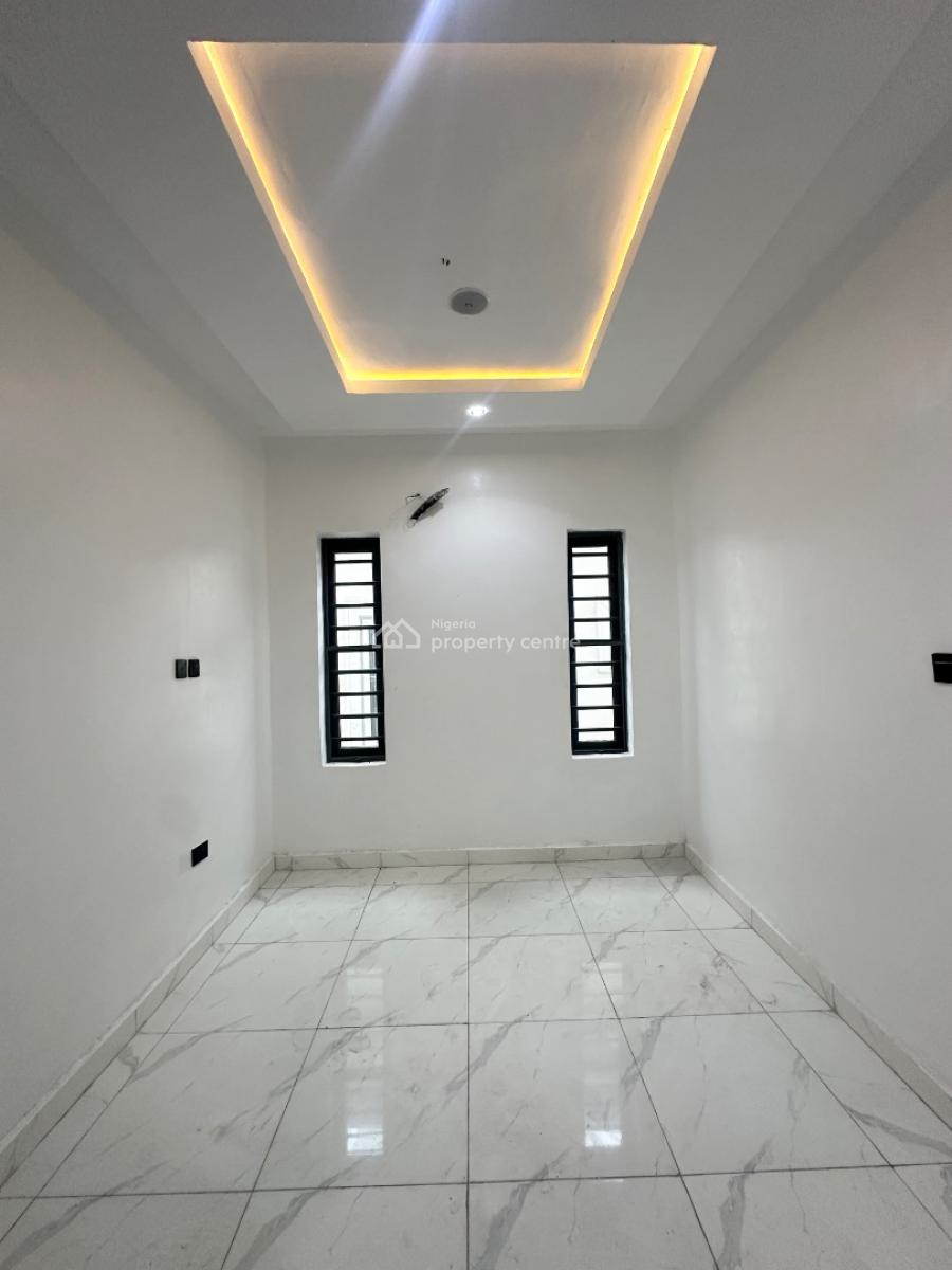 5 Bedroom Semi Detached Duplex with Bq, Ologolo, Lekki, Lagos, Semi-detached Duplex for Rent