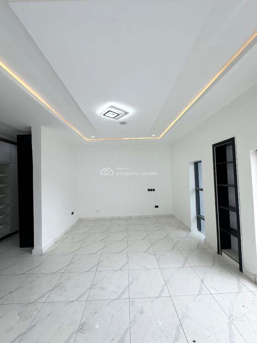 5 Bedroom Semi Detached Duplex with Bq, Ologolo, Lekki, Lagos, Semi-detached Duplex for Rent