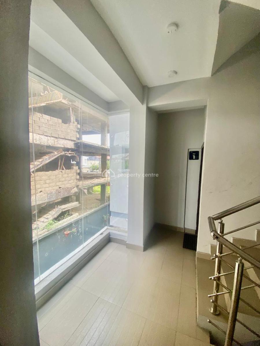 Luxury 3 Bedroom Flat with Bq, Off Chevron Drive Chevron, Lekki Phase 2, Lekki, Lagos, Flat / Apartment for Rent