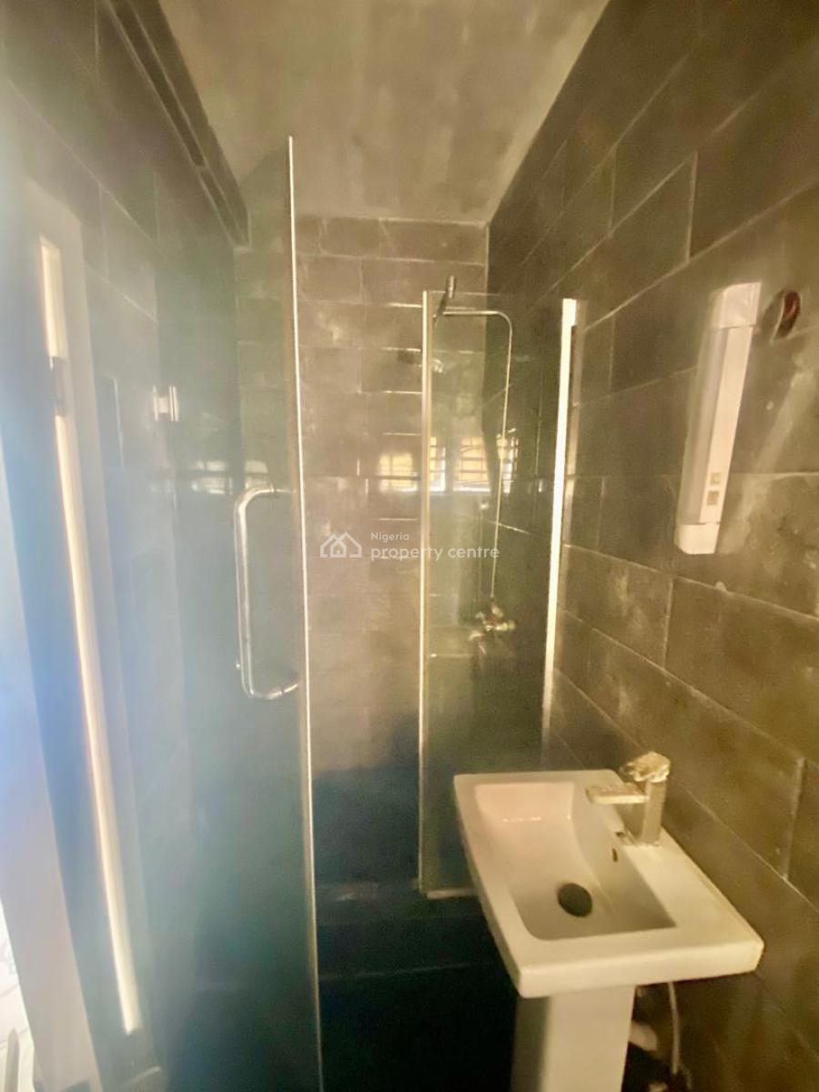 Luxury 3 Bedroom Flat with Bq, Off Chevron Drive Chevron, Lekki Phase 2, Lekki, Lagos, Flat / Apartment for Rent