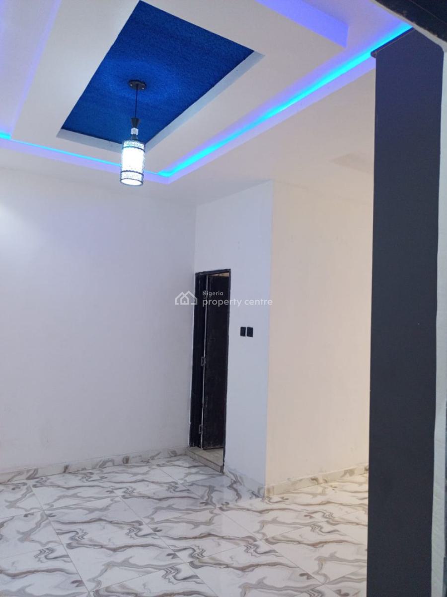 2 Bedrooms Duplexes, Omole Phase 2 Extension, Ikeja, Lagos, House for Sale