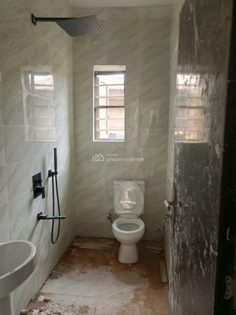 2 Bedrooms Duplexes, Omole Phase 2 Extension, Ikeja, Lagos, House for Sale