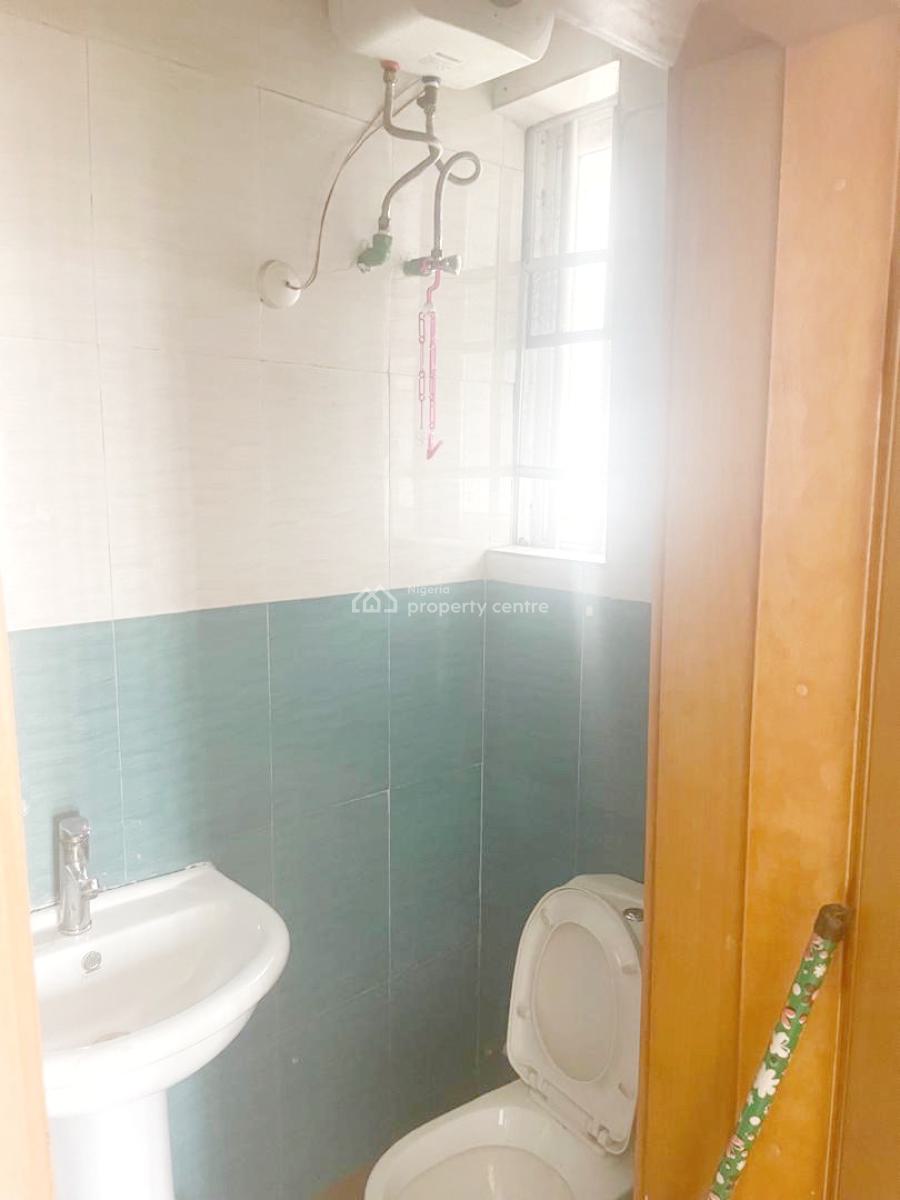 a Well Maintained Spacious 4 Bedroom Semi Detached Duplex, Gra Phase 2, Magodo, Lagos, Semi-detached Duplex for Rent