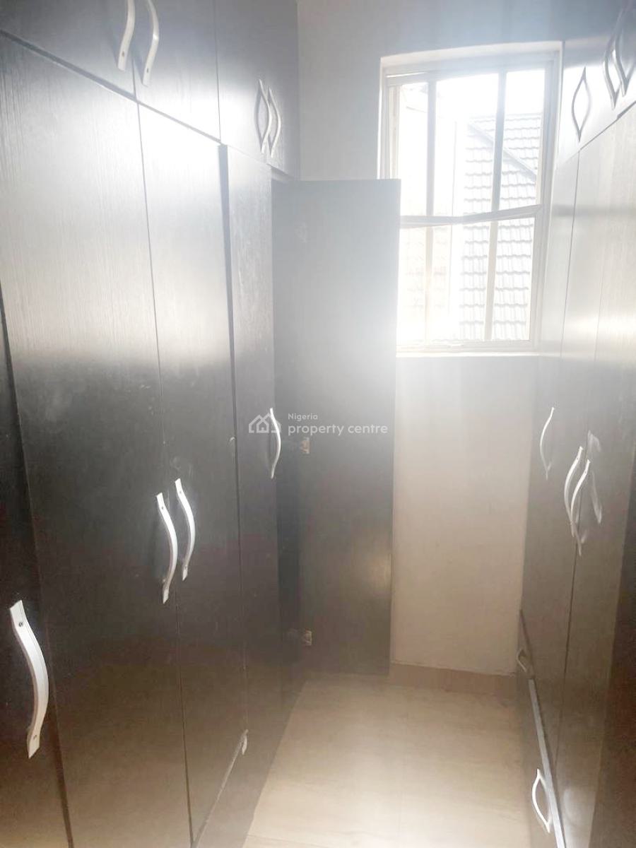 a Well Maintained Spacious 4 Bedroom Semi Detached Duplex, Gra Phase 2, Magodo, Lagos, Semi-detached Duplex for Rent