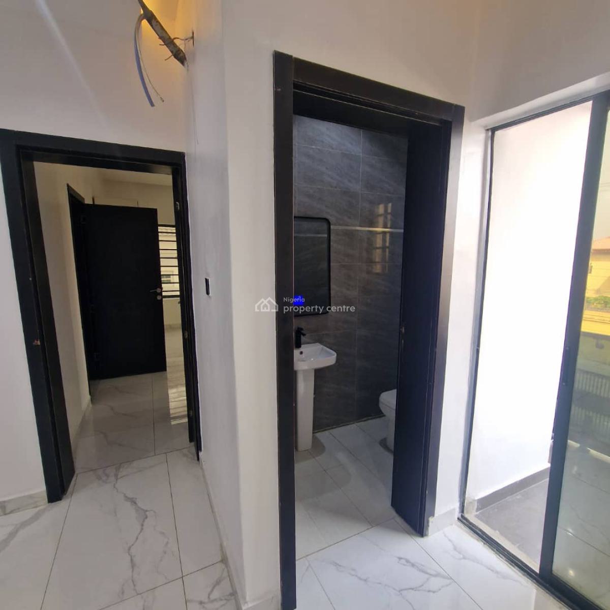 Fully Serviced 3 Bedrooms Flat with a Room Bq, Phase 1, Lekki, Lagos, Flat / Apartment for Rent