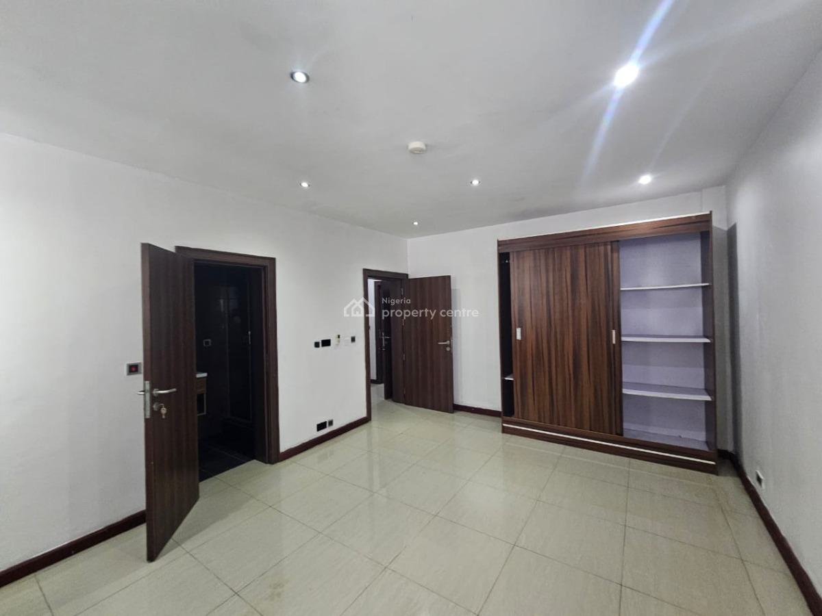 Luxury 3 Bedroom Apartment with 1 Room Bq with Swimming Pool&gym., Off Bourdillon Road, Old Ikoyi, Ikoyi, Lagos, Flat / Apartment for Rent