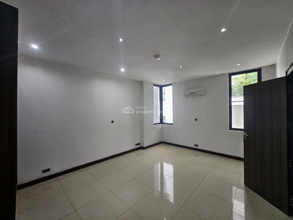 Luxury 3 Bedroom Apartment with 1 Room Bq with Swimming Pool&gym., Off Bourdillon Road, Old Ikoyi, Ikoyi, Lagos, Flat / Apartment for Rent