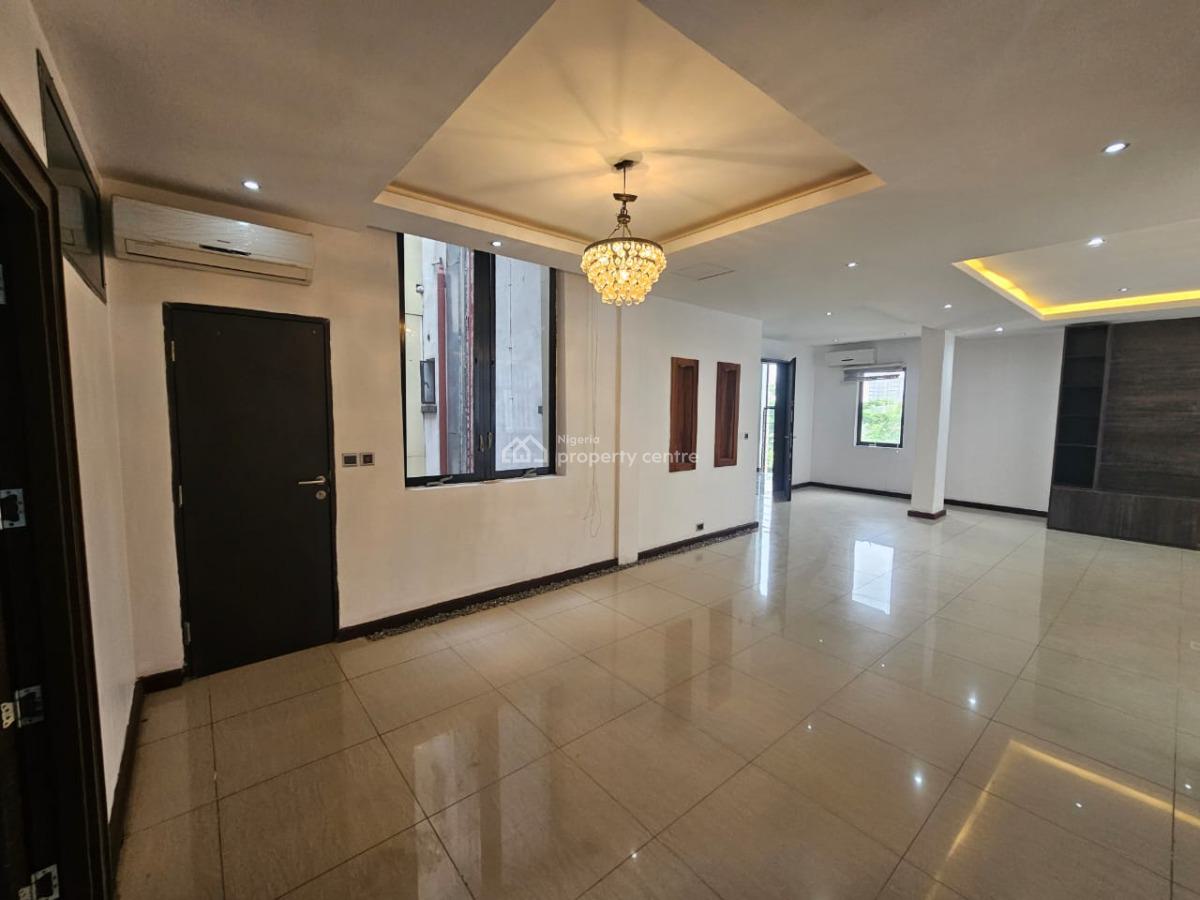 Luxury 3 Bedroom Apartment with 1 Room Bq with Swimming Pool&gym., Off Bourdillon Road, Old Ikoyi, Ikoyi, Lagos, Flat / Apartment for Rent