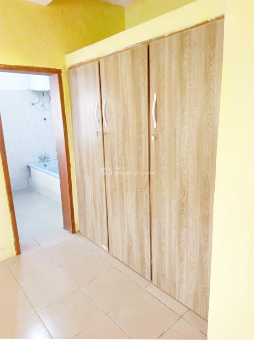 Luxury Renovated 4 Bedroom Flat, Omole Phase 1, Ikeja, Lagos, Flat / Apartment for Rent