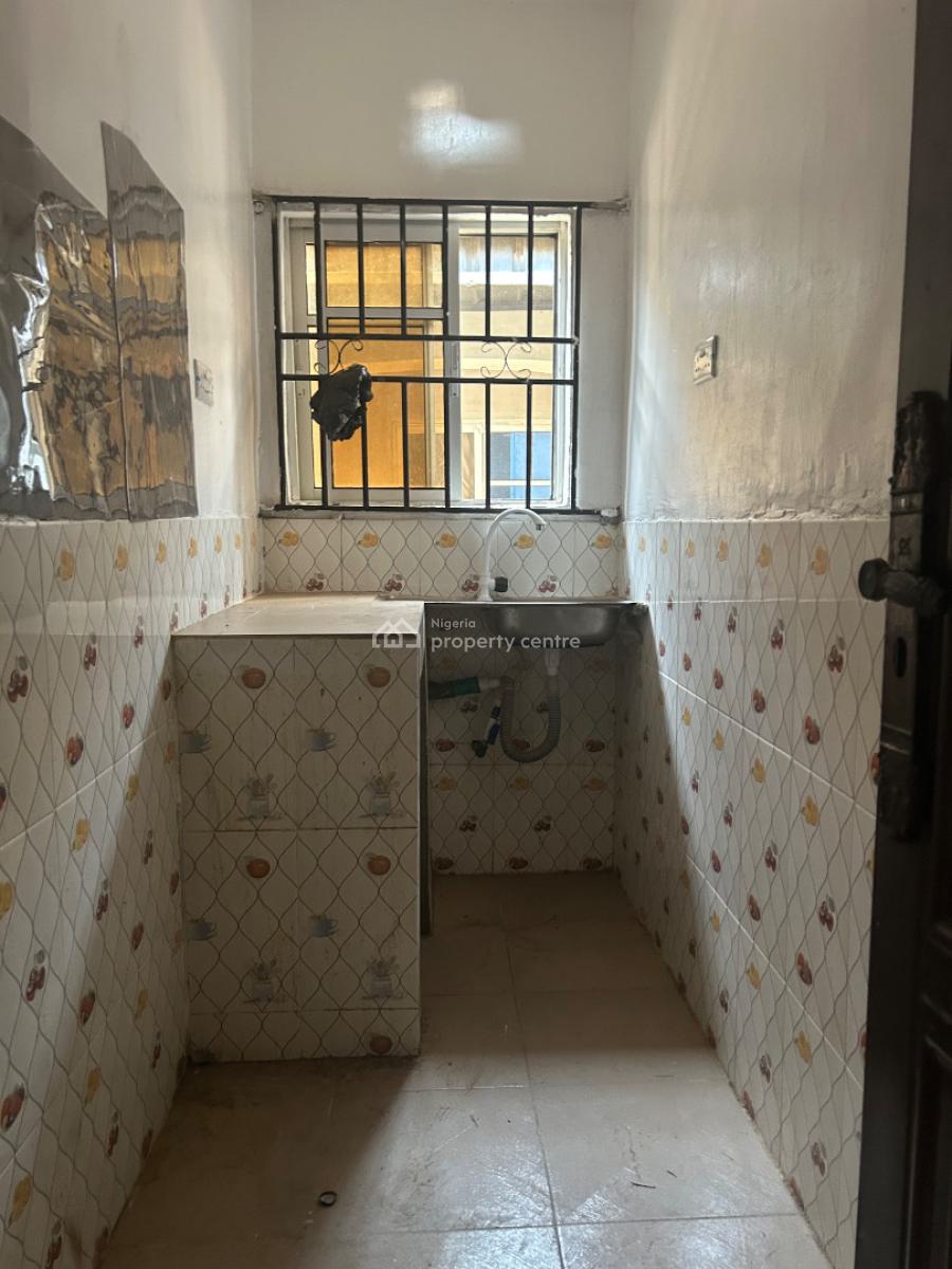 2 Bedroom Flat, Royal Estate Isheri, Idimu, Alimosho, Lagos, Flat / Apartment for Rent