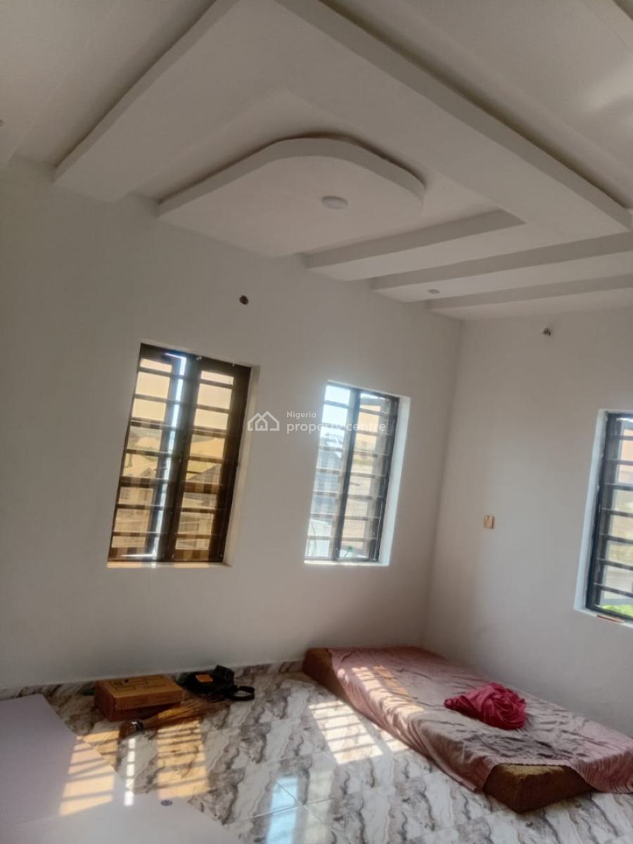 Massive 2 Bedroom Flat Upstairs, Bankole, Ibeju Lekki, Lagos, Flat / Apartment for Rent