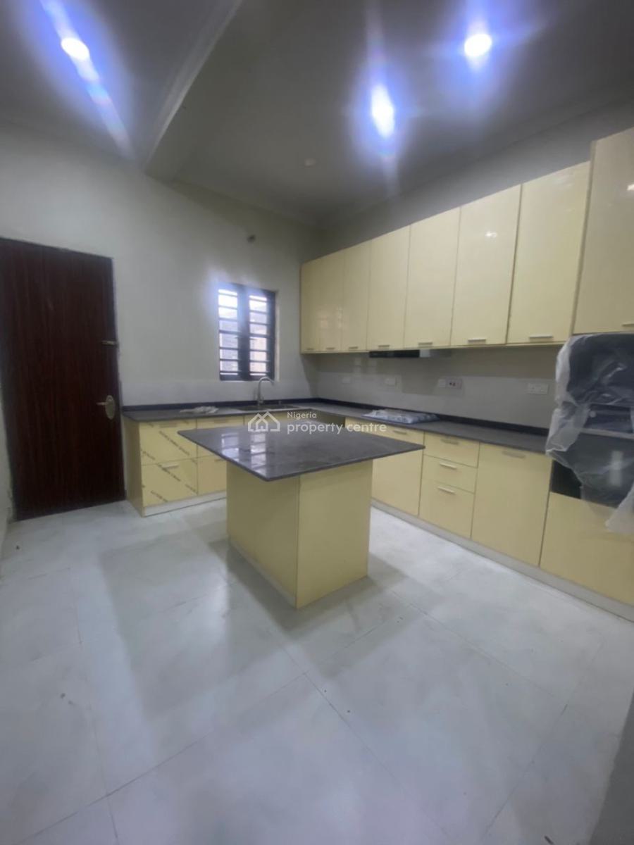 2 Bedroom Apartment, Ilasan, Lekki, Lagos, Flat / Apartment for Sale