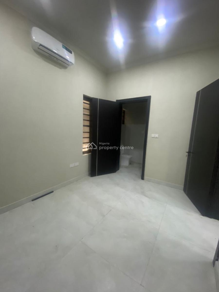 2 Bedroom Apartment, Ilasan, Lekki, Lagos, Flat / Apartment for Sale