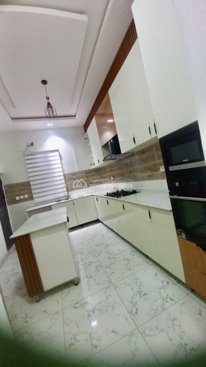 Spacious Shared Upstairs with 24 Hours Light, Extension, Harris Drive, Vgc, Lekki, Lagos, Flat / Apartment for Rent