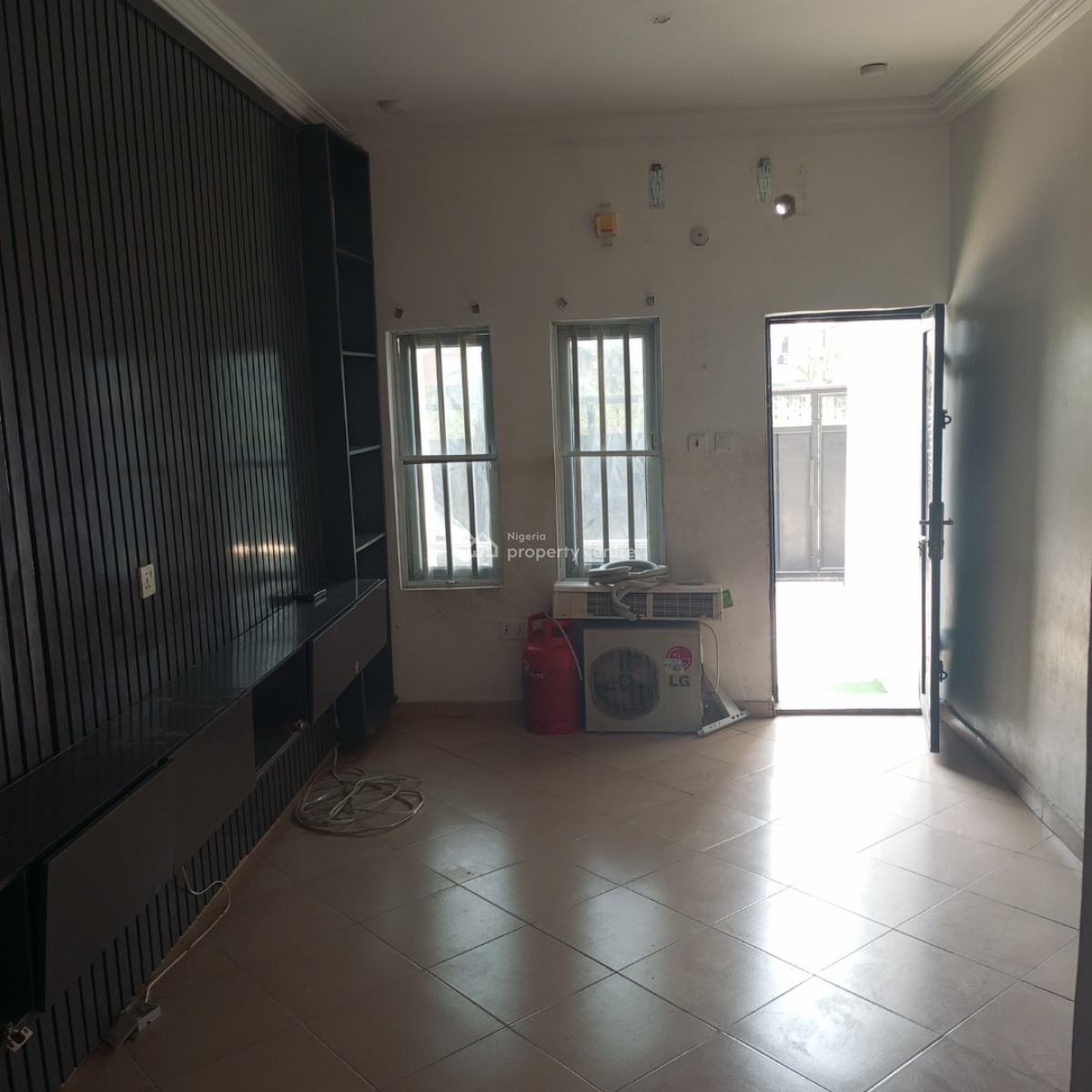 Sharp and Serene 2 Bedroom Apartment(downstairs), Silver Point Estate, Lekki, Badore, Ajah, Lagos, Flat / Apartment for Rent