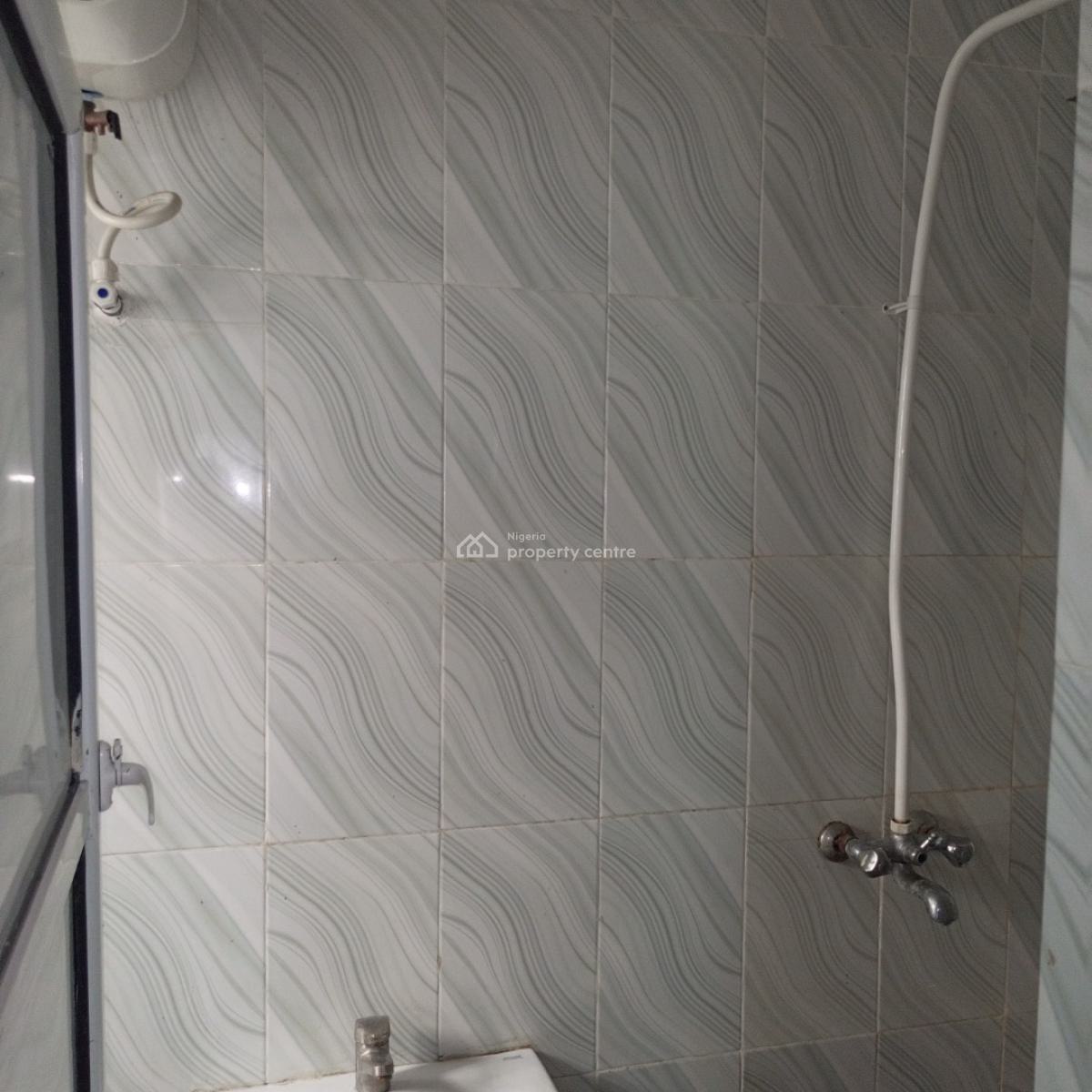 Sharp and Serene 2 Bedroom Apartment(downstairs), Silver Point Estate, Lekki, Badore, Ajah, Lagos, Flat / Apartment for Rent