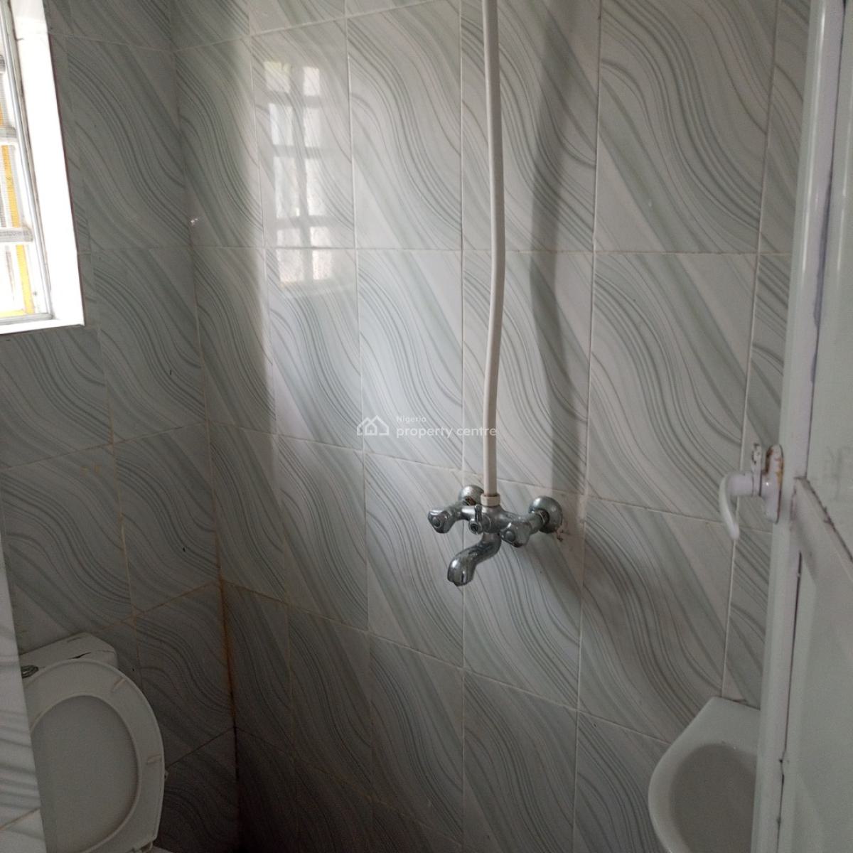 Sharp and Serene 2 Bedroom Apartment(downstairs), Silver Point Estate, Lekki, Badore, Ajah, Lagos, Flat / Apartment for Rent
