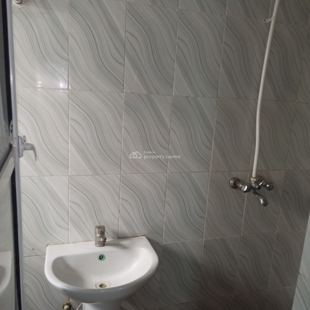 Sharp and Serene 2 Bedroom Apartment(downstairs), Silver Point Estate, Lekki, Badore, Ajah, Lagos, Flat / Apartment for Rent