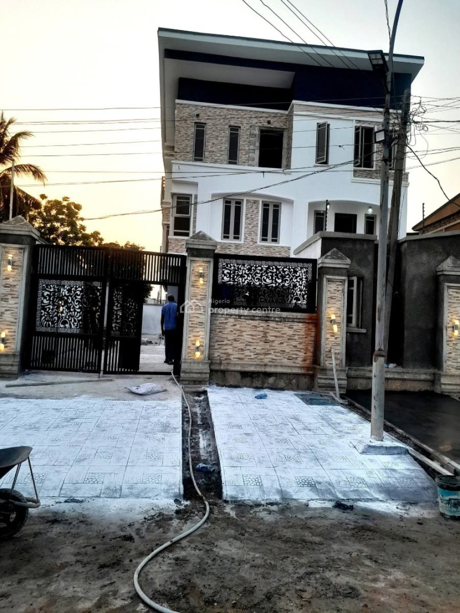 Luxury 8 Bedroom Detached Duplex on 600sqm, Gowon Fha Estate, Egbeda, Alimosho, Lagos, Detached Duplex for Sale
