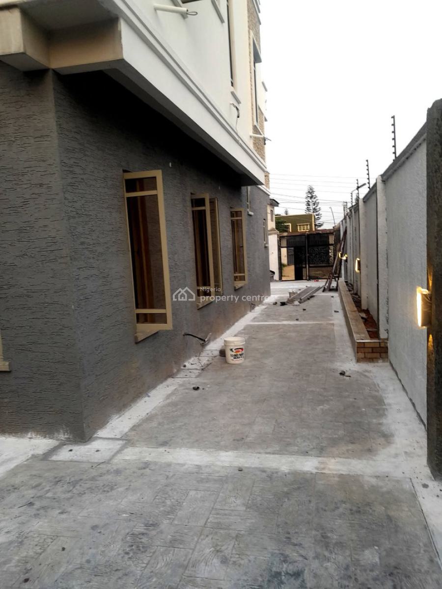 Luxury 8 Bedroom Detached Duplex on 600sqm, Gowon Fha Estate, Egbeda, Alimosho, Lagos, Detached Duplex for Sale