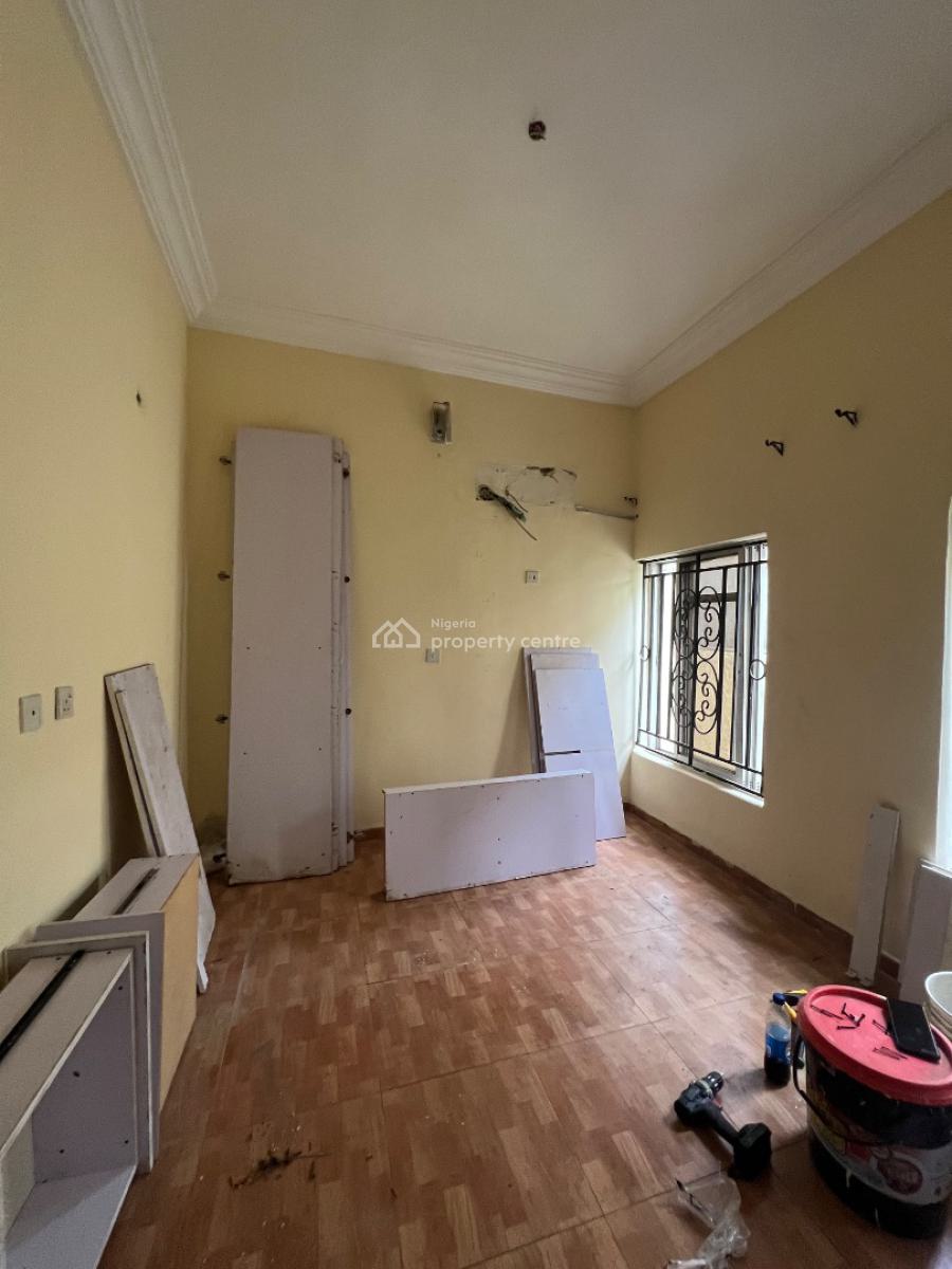 Aesthetically Built 1 Bedroom Shared Apartment, Chevron, Lekki, Lagos, Mini Flat (room and Parlour) for Rent