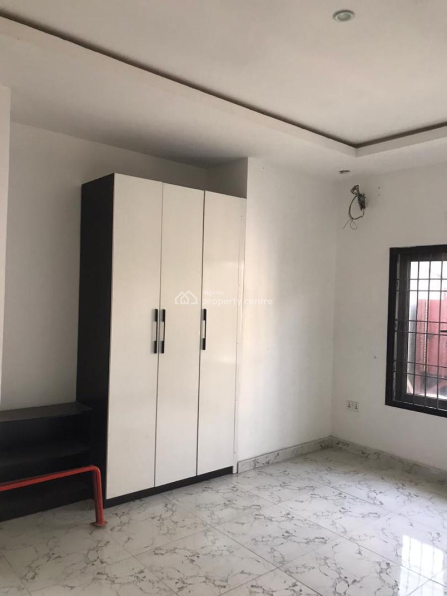 Well Maintained 3 Bedroom Apartment with Excellent Facilities, Orchid Road, Lekki, Lagos, Flat / Apartment for Rent