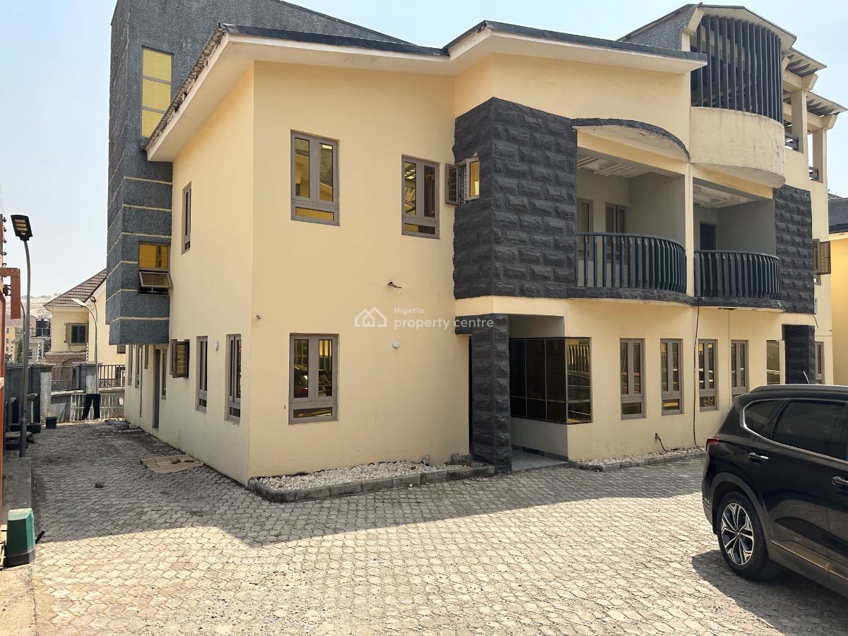 Elegantly Finished 4 Bedroom Terrace Duplex with Bq, Guzape District, Abuja, Terraced Duplex for Sale