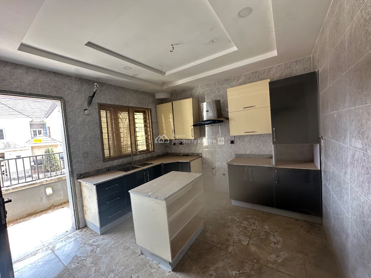 Elegantly Finished 4 Bedroom Terrace Duplex with Bq, Guzape District, Abuja, Terraced Duplex for Sale