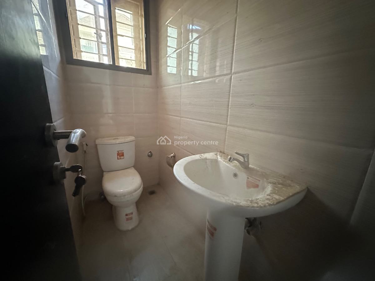 Elegantly Finished 4 Bedroom Terrace Duplex with Bq, Guzape District, Abuja, Terraced Duplex for Sale