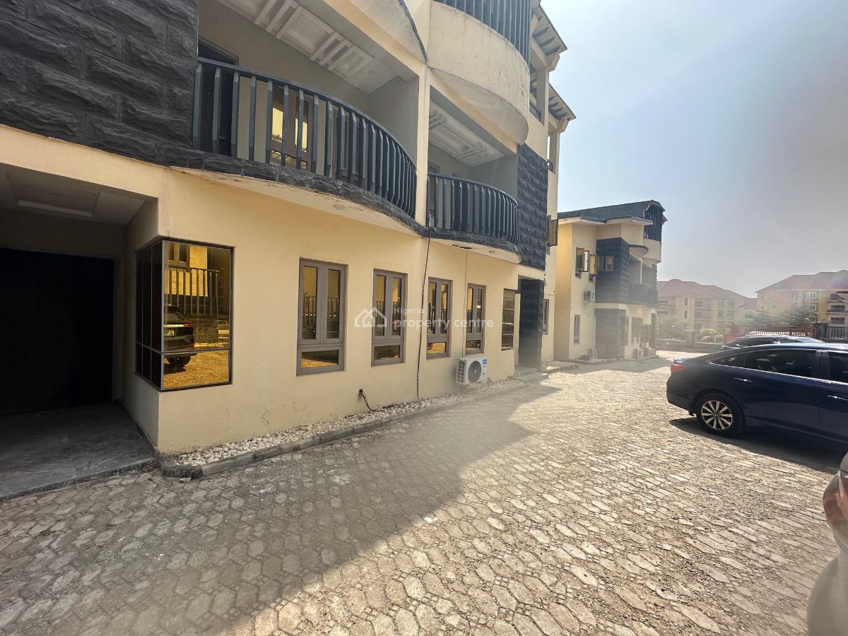 Elegantly Finished 4 Bedroom Terrace Duplex with Bq, Guzape District, Abuja, Terraced Duplex for Sale