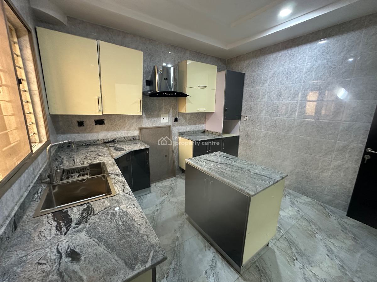 Elegantly Finished 4 Bedroom Terrace Duplex with Bq, Guzape District, Abuja, Terraced Duplex for Sale