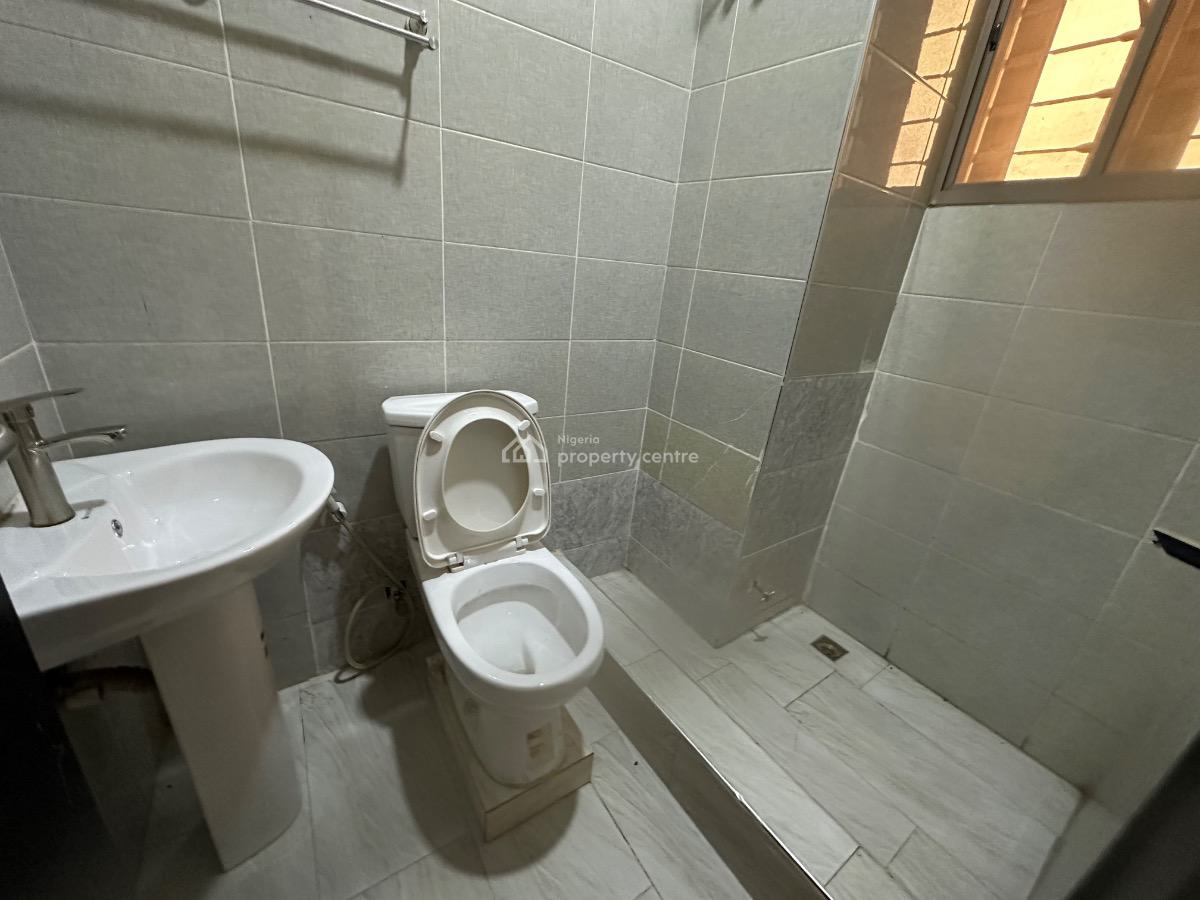 Elegantly Finished 4 Bedroom Terrace Duplex with Bq, Guzape District, Abuja, Terraced Duplex for Sale