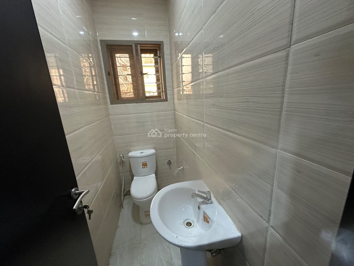 Elegantly Finished 4 Bedroom Terrace Duplex with Bq, Guzape District, Abuja, Terraced Duplex for Sale