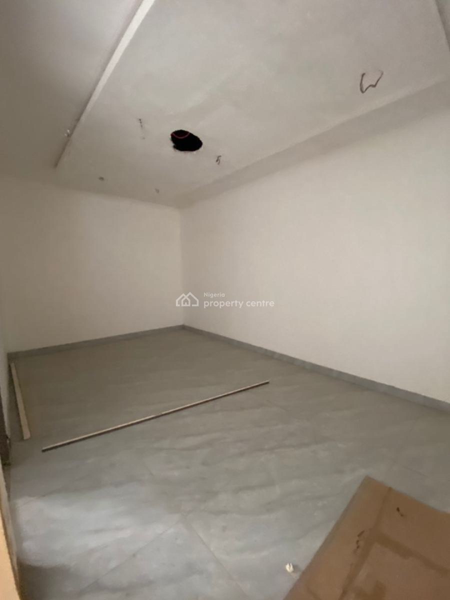 3 Bedrooms Apartment with a Bq, Pool and Gym, Lekki Phase 1, Lekki, Lagos, Flat / Apartment for Sale