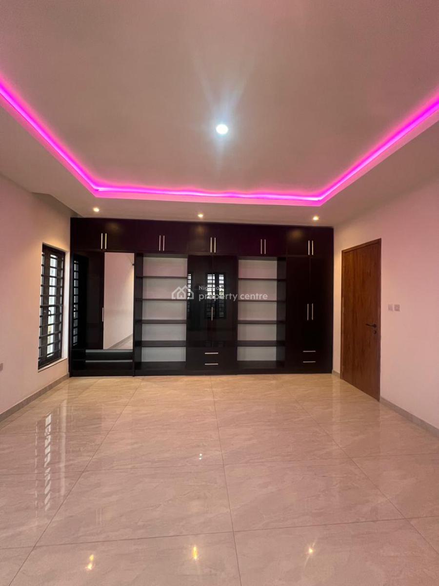 Exquisitely Designed 3 Bedrooms with Elevator, Ikate, Lekki, Lagos, Flat / Apartment for Sale