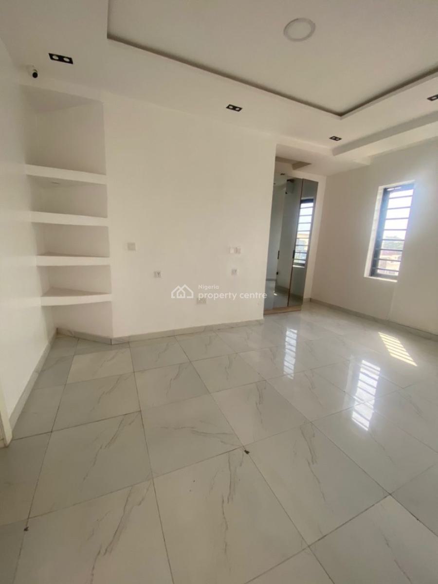 2 Bedroom Apartment, Ilasan, Lekki, Lagos, Flat / Apartment for Sale