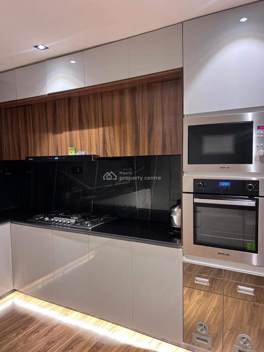 Water Front 3 Bedroom Apartment, Admiralty Way, Lekki Phase 1, Lekki, Lagos, Flat / Apartment for Rent