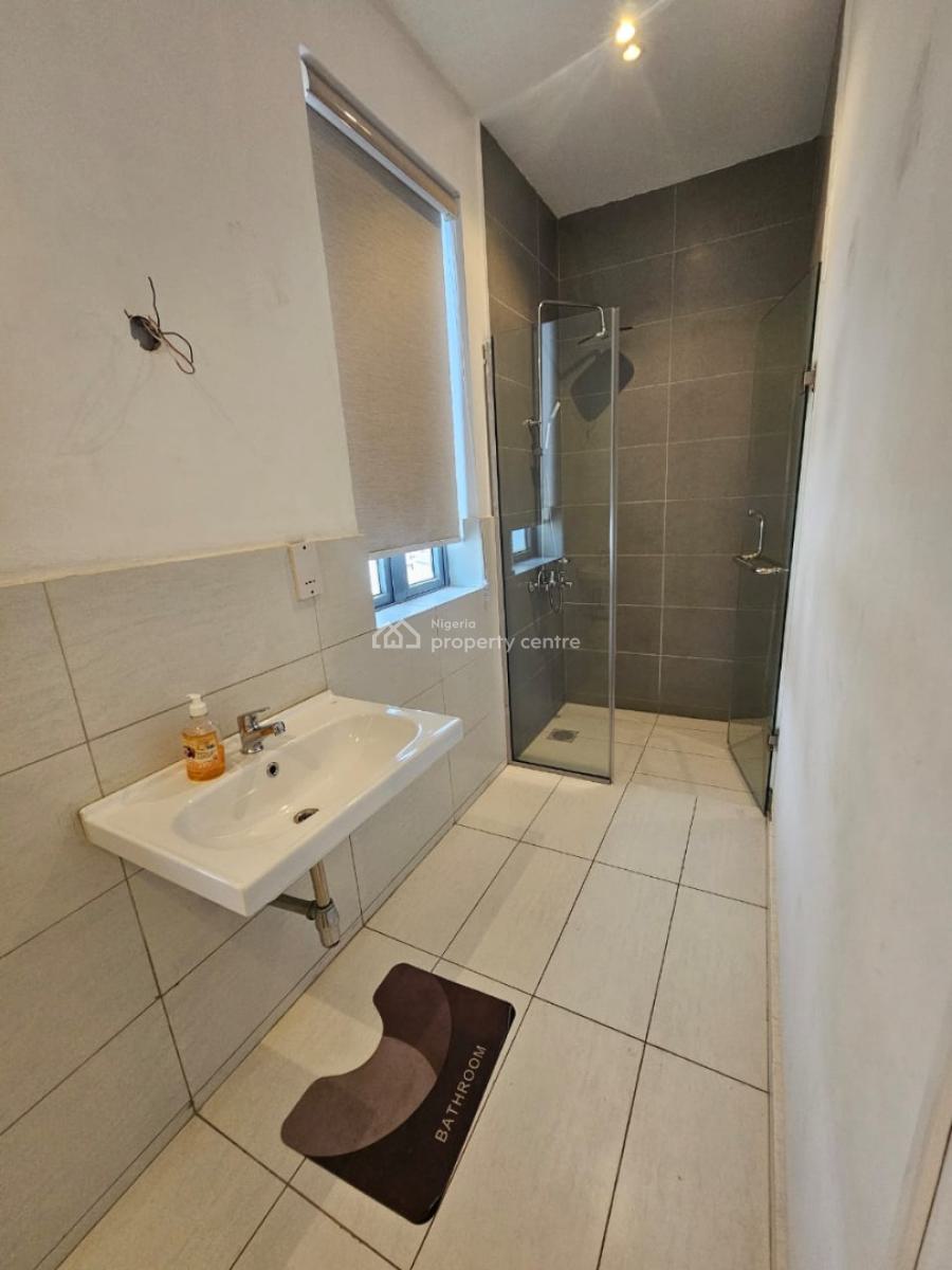 3 Bedrooms Apartment with Bq, Swimming Pool, Gym, Elevator, Etc., Lekki Phase 1, Lekki, Lagos, Flat / Apartment for Sale