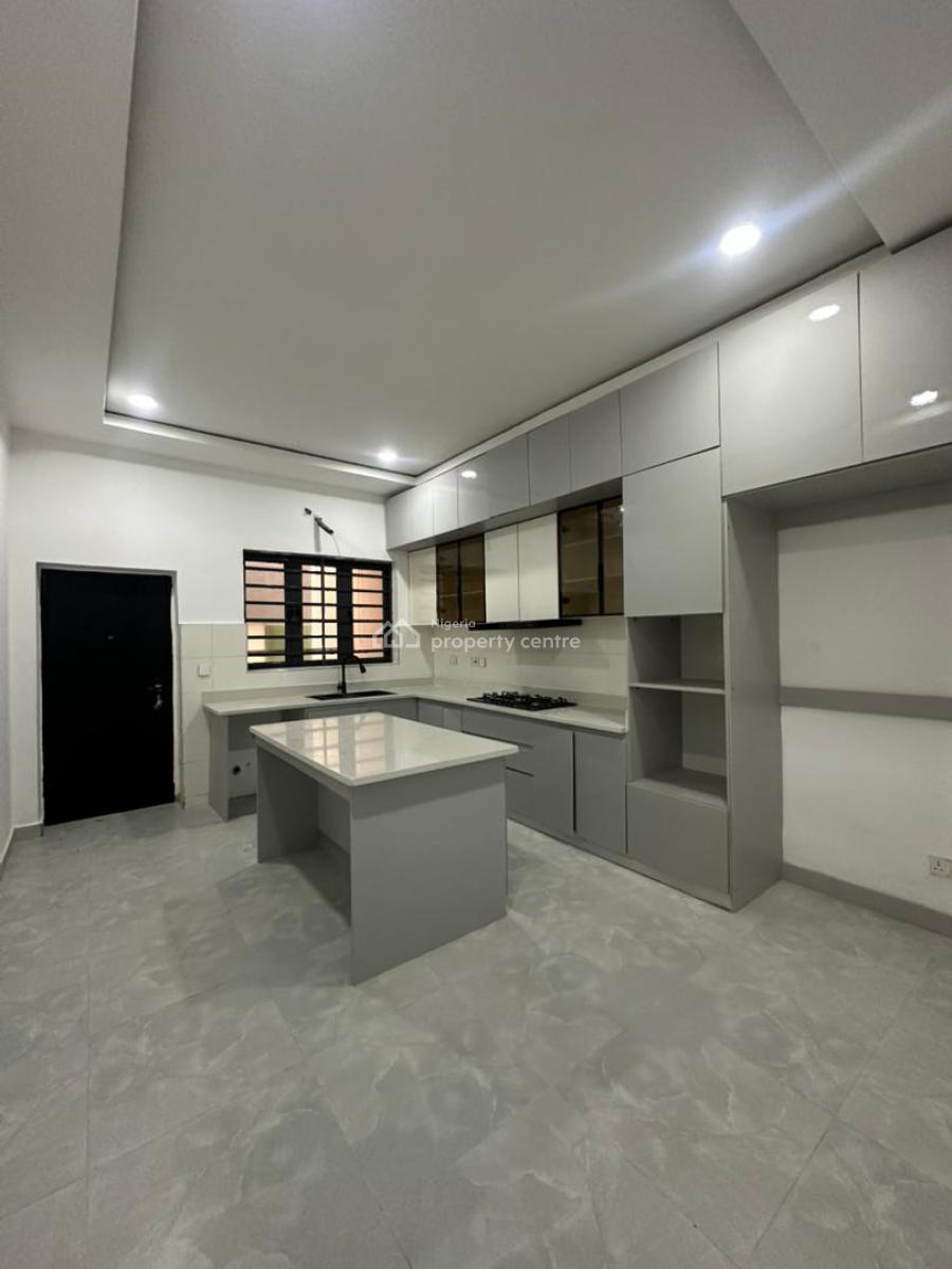 Ultra Modern 3 Bedrooms Apartment with a Bq, Lekki Phase 1, Lekki, Lagos, Flat / Apartment for Rent