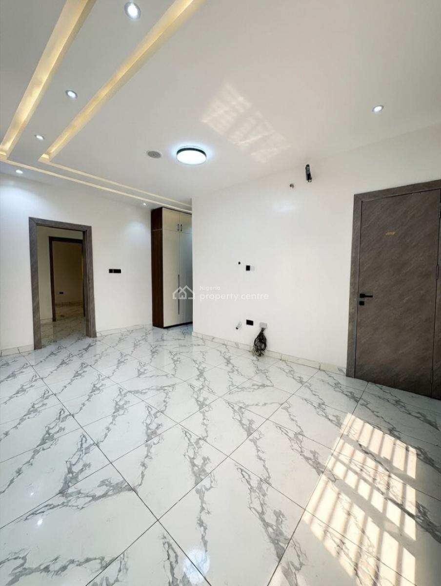 Spacious 4 Bedrooms Terraced Duplex with Bq, Lekki Phase 1, Lekki, Lagos, Terraced Duplex for Sale