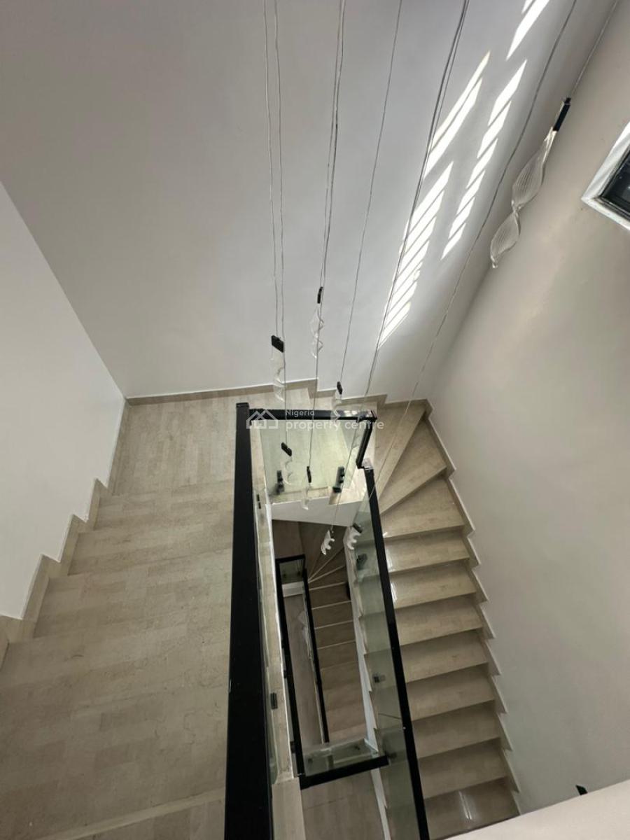 Spacious 5 Bedrooms Split House with a Bq, Lekki Phase 1, Lekki, Lagos, House for Rent