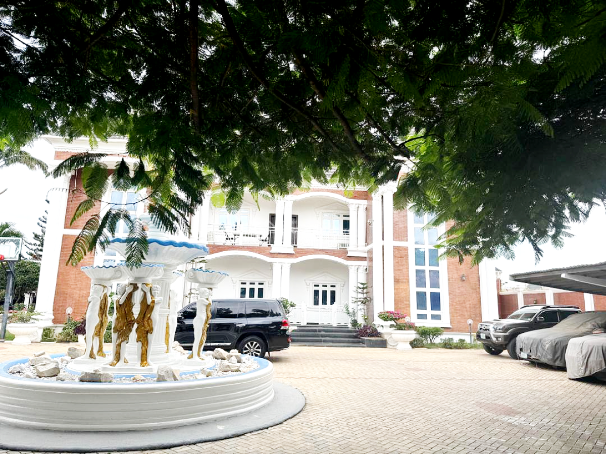 Smart 6 Bedrooms Mansion, Gwarinpa, Abuja, Detached Duplex for Sale