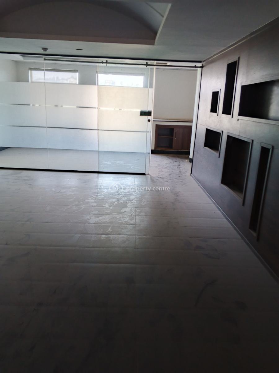 Open and Pattinoned Space of 1000sqm, Maitama District, Abuja, Office Space for Rent