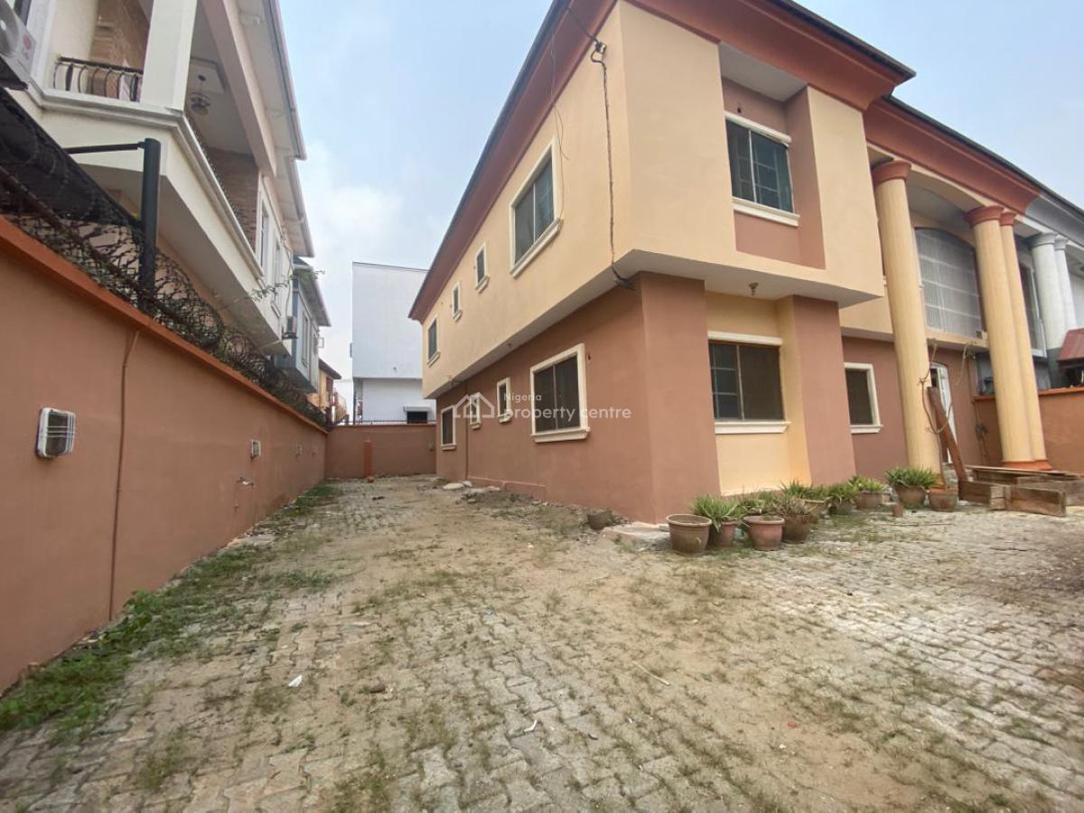 4 Bedrooms Semi Detached Duplex, Ikota Villa Estate, Ikota, Lekki, Lagos, Semi-detached Duplex for Rent