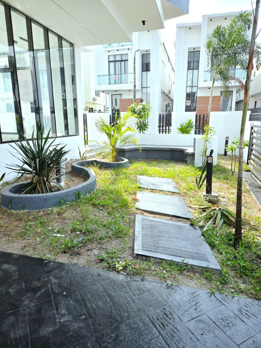 Lovely 5 Bedroom Detached, Lekki Phase 1, Lekki, Lagos, Detached Duplex for Sale